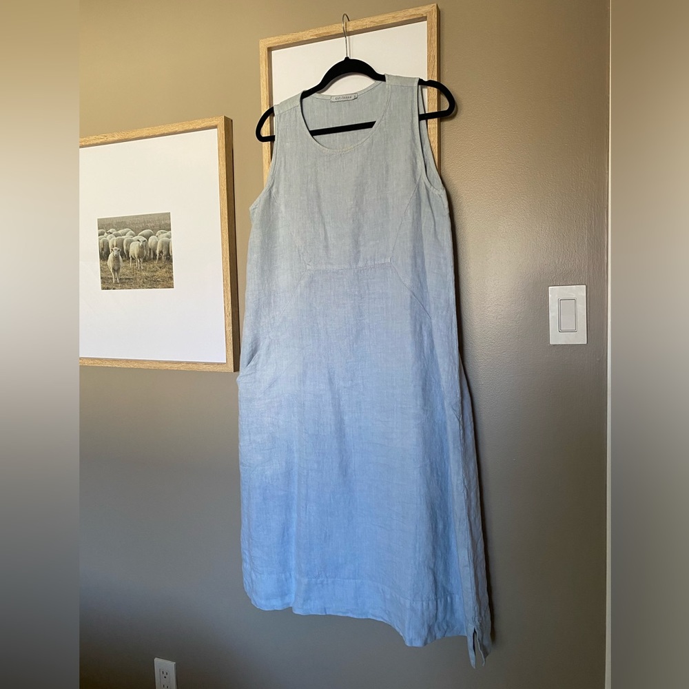 Cutloose linen dress with pockets